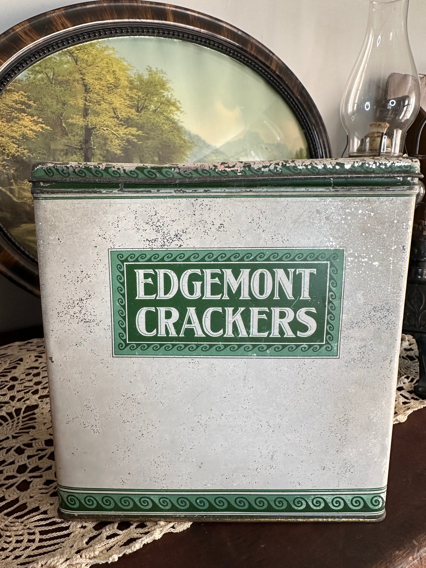 Edgemont Crackers Tin