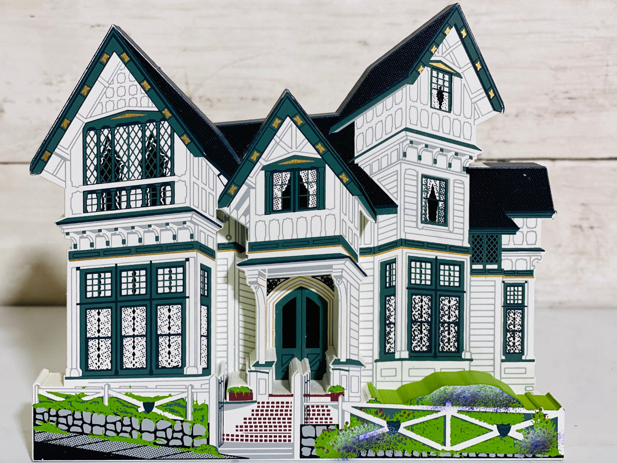 Shelia's Collectible Houses – The 606 Market